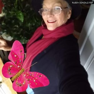 Meet your Posher, Lydia